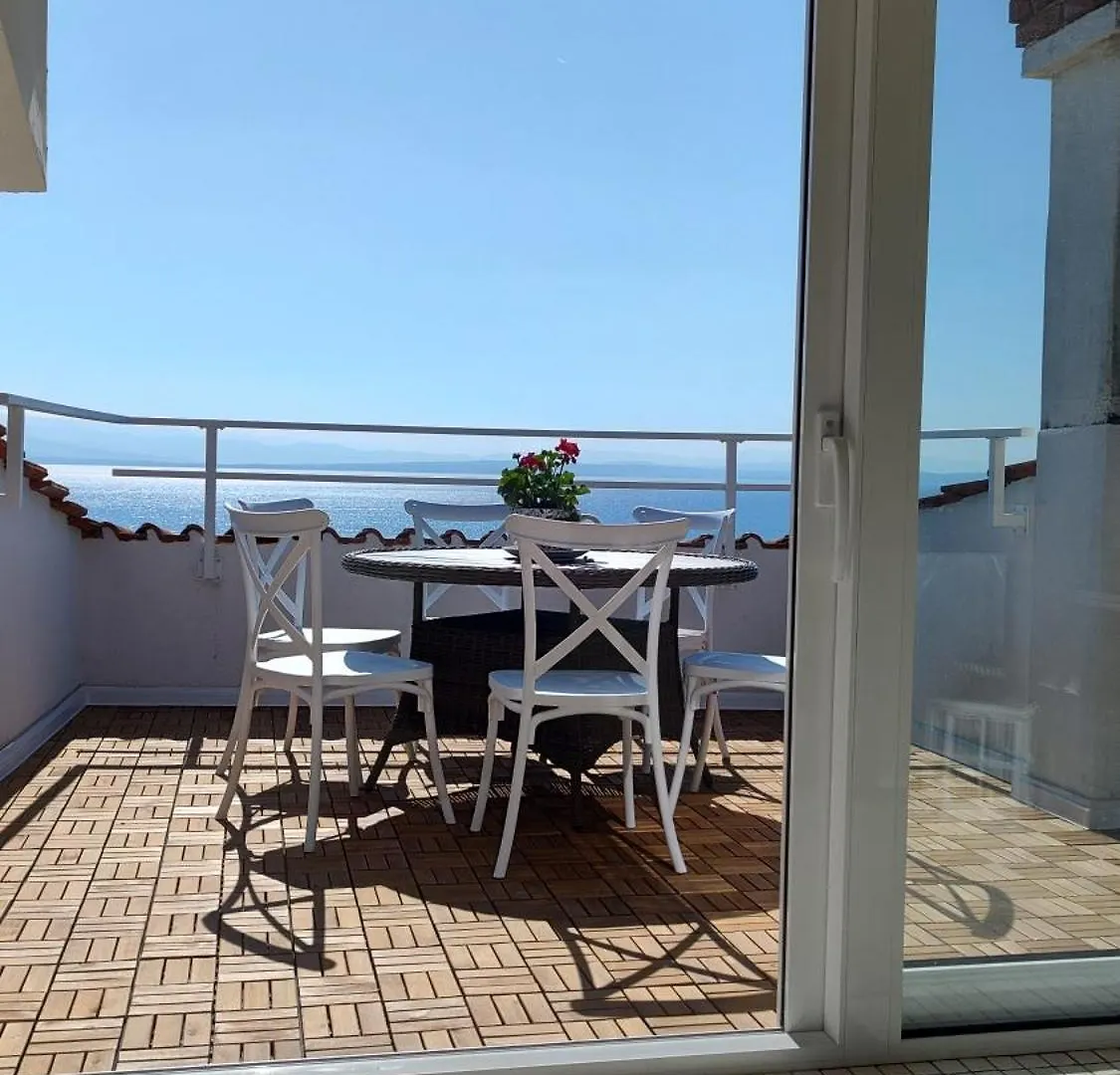 Appartement Nebokraj Terassa à Mošćenička Draga